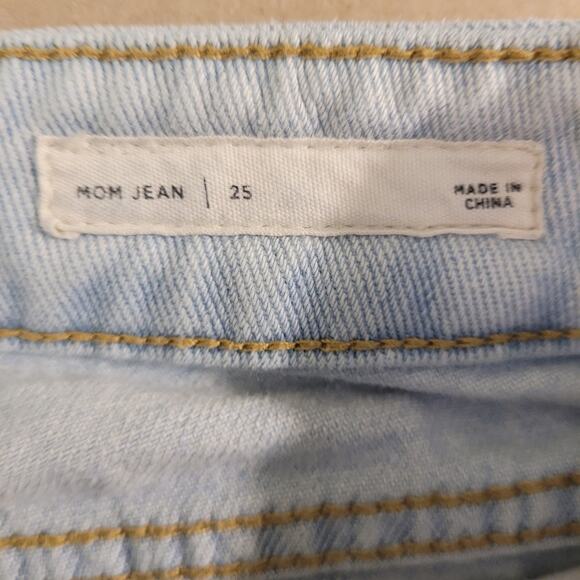 PacSun Mom Jeans High Waisted Light Wash Distressed Size 25 Raw Hem - Picture 6 of 8